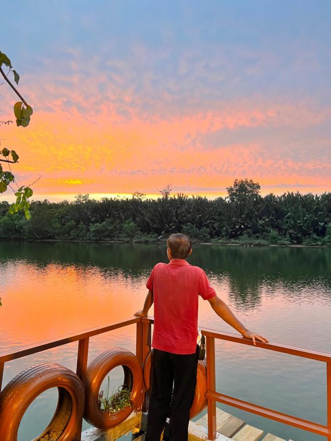 Sungai Endau Bilik Homestay Kuala Rompin Exteriér fotografie